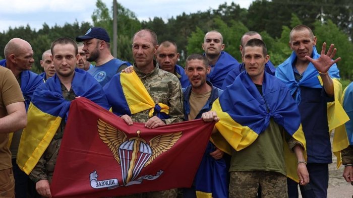 Россия асирлигидан яна 300 дан ортиқ ҳимоячимиз қайтарилди — Украина президенти Россия асирлигидан яна 300 дан ортиқ ҳимоячимиз қайтарилди — Украина президенти