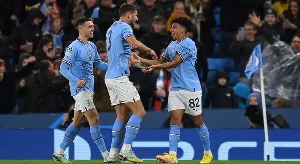 "Manchester Siti" rahbariyati: Bu ikki himoyachi klubda qoladi