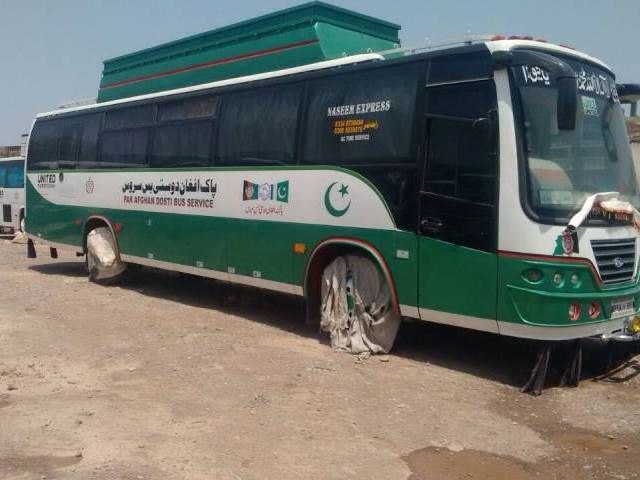 Tolibon va Pokiston Peshovar-Jalolobod avtobuslarini ishga tushirdi