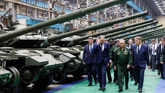 Rossiya tanklari dronga qarshi yangi himoya bilan jihozlanadi