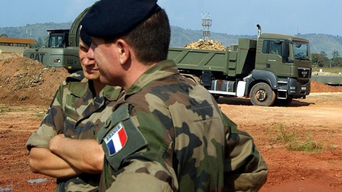 Terrorchilarga qarshi operasiya: fransuz askari halok bo‘ldi, to‘qqiz askar yaralangan