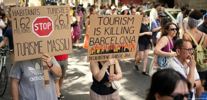 Barselona va Venesiya turistlarga qarshi norozilik namoyishlari boshlandi