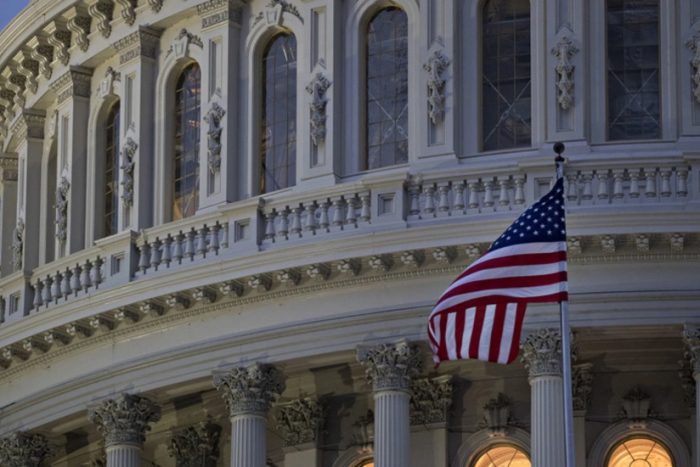Сенат бир нечта қонун лойиҳаларини рад этгани сабабли АҚШ яна бир бор шатдаун хавфи остида
