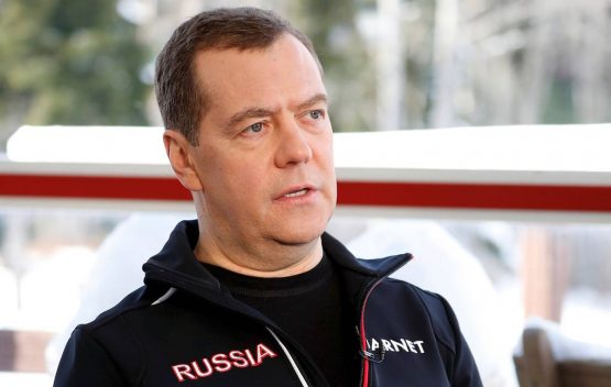 Medvedev: “Hukumatning iste’fosi oddiy voqea”