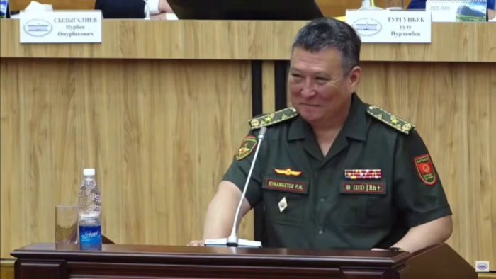 Қизлар армияда хизмат қилмаган йигитларга турмушга чиқмаслиги керак