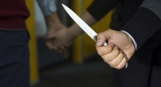 Тошкент вилоятида ўғил ўз отасини пичоқлаб ўлдирди Тошкент вилоятида ўғил ўз отасини пичоқлаб ўлдирди