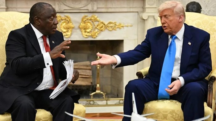 Трамп ЖАРни оқ танли аҳолига қарши геноцидда айблади