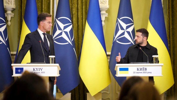 Украина НАТОга тезда қўшилиш мумкин эмаслигини тан олмоқда