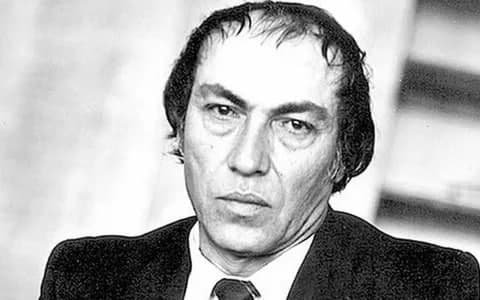 Boysundagi "Yoshlar bog‘i"ga yozuvchi Shukur Xolmirzayev nomi berildi