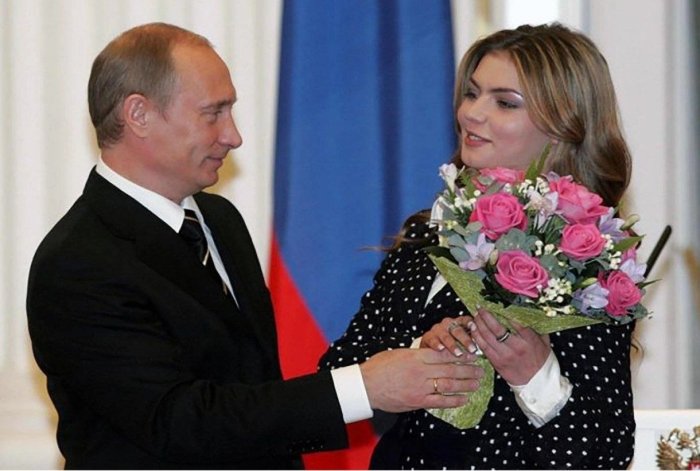 Putin va Kabayevaning farzandlariga Yevropadan 20 nafar tarbiyachi yollangan