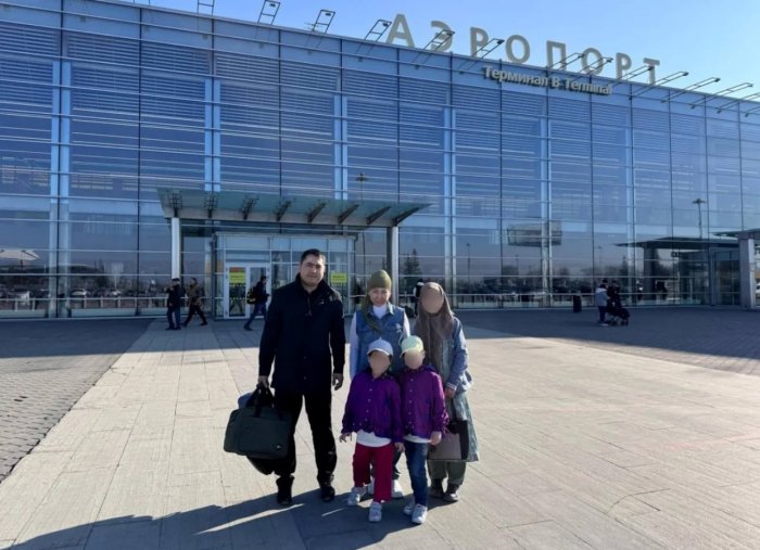 Екатеринбургда оилавий зўравонлик қурбони бўлган аёл ва унинг фарзандлари Ўзбекистонга қайтарилди Екатеринбургда оилавий зўравонлик қурбони бўлган аёл ва унинг фарзандлари Ўзбекистонга қайтарилди