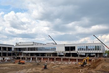 Isroil Sana aeroportini to‘liq vayron qildi, Daxbandagi elektr stansiyasiga ham zarba berildi Isroil Sana aeroportini to‘liq vayron qildi, Daxbandagi elektr stansiyasiga ham zarba berildi