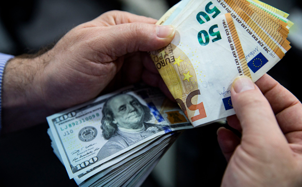 Ўзбекистонда доллар ва евро курси пастлади