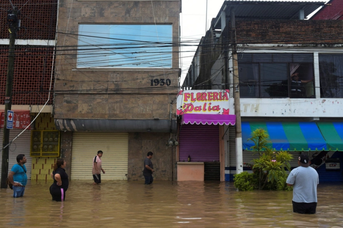 Meksikadagi suv toshqinlari natijasida qurbon bo‘lganlar soni ortib bormoqda