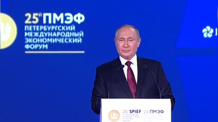 Putin Ukrainaning YEIga qo‘shilishiga munosabat bildirdi