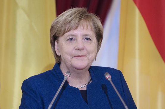 Ангела Меркел: "Минск келишувлари Украинага вақт бериш мақсадида имзоланди"