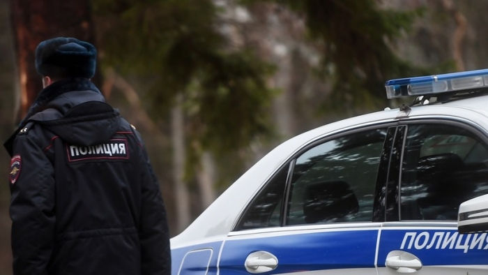 Tualetga siyish porno