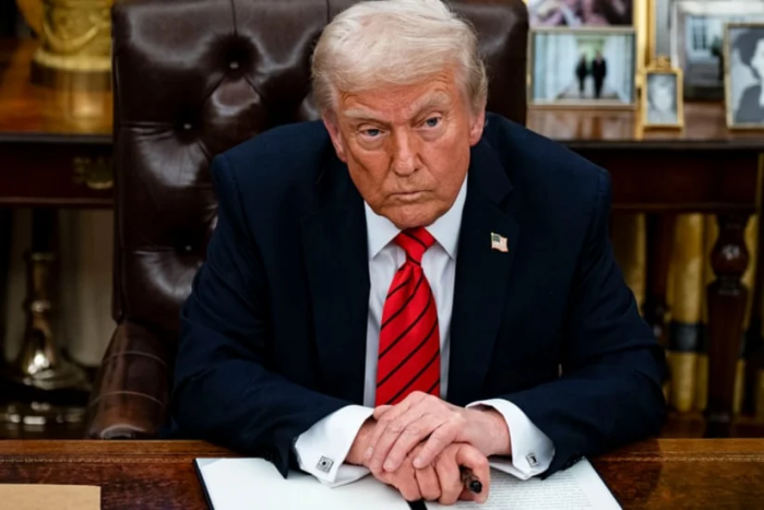 Трамп: "Энг яхши сценарий - Эронда ҳокимият алмашинуви"