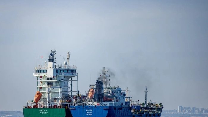 AQSh 24 soat ichida Isroilga 6500 tonna o‘q-dori va harbiy texnika yetkazib berdi
