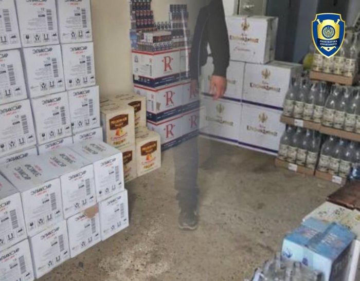 Ғиждувонда қалбаки акциз маркали алкоголь ва тамаки маҳсулотларини савдога чиқарилишининг олди олинди