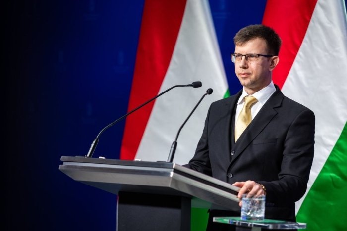 Венгрия кескин "сиёсий муносабатлар" сабабли Украинанинг Европа Иттифоқига аъзо бўлишига тўсқинлик қилишни давом эттиради Венгрия кескин "сиёсий муносабатлар" сабабли Украинанинг Европа Иттифоқига аъзо бўлишига тўсқинлик қилишни давом эттиради