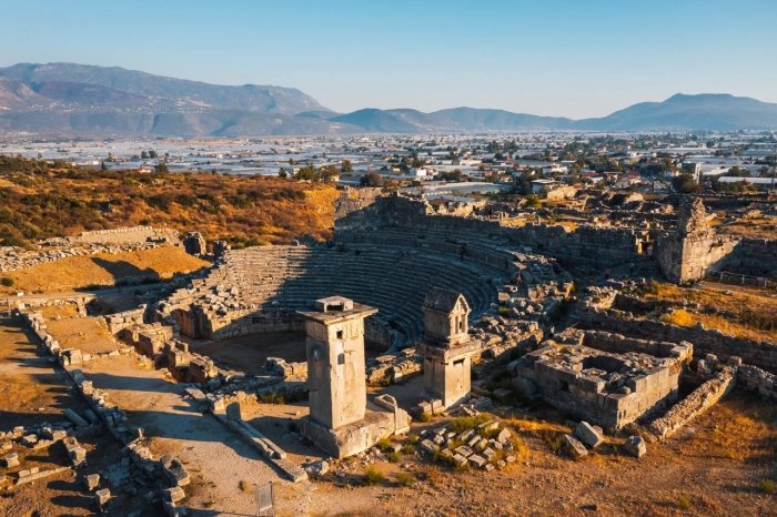 Анталья — тарихий қатламлар ва маданий мерос маркази