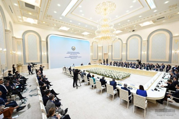 Prezident xorij ekologik iqtisodiyotidagi muammolarga e’tibor qaratdi