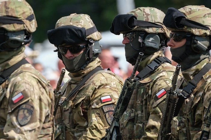 Полша ўз ҳарбийларини Украинага юбориш имкониятини рад этди Полша ўз ҳарбийларини Украинага юбориш имкониятини рад этди