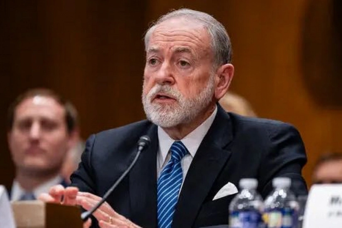 Трамп Эрон билан можарони тинч йўл билан ҳал қилмоқчи