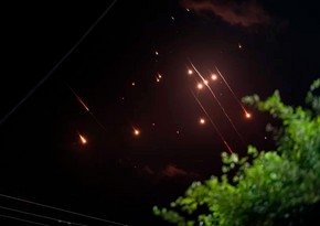 Rasman! Eron Isroilga qarshi yuzlab ballistik raketalar uchirganini e’lon qildi