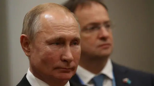 Putin Ukraina bilan muzokaralarga kimlarni yubormoqda?