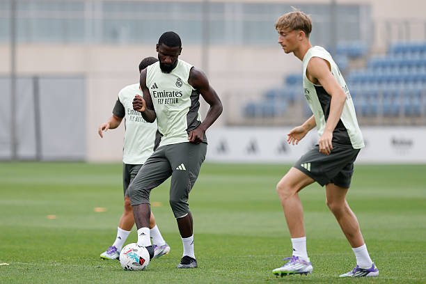 "Реал" сафида фақатгина 1 футболчи "эл-класико"ни ўтказиб юборади