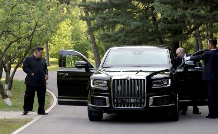 Rossiya prezidenti KXDR yetakchisiga sovg‘a qilgan Aurus avtomobilida Janubiy Koreyada ishlab chiqarilgan qismlar bo‘lgan — Reuters