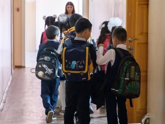 Rossiyada migrantlarning bolalariga maktabda bepul ta’limni taqiqlashi mumkin