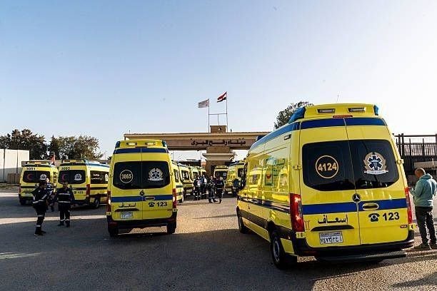 Ғазо секторини Миср билан боғловчи Рафаҳ чегара ўтказиш пункти қисман очилди