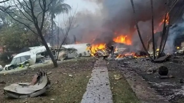 Бразилияда самолёт қулаб тушди