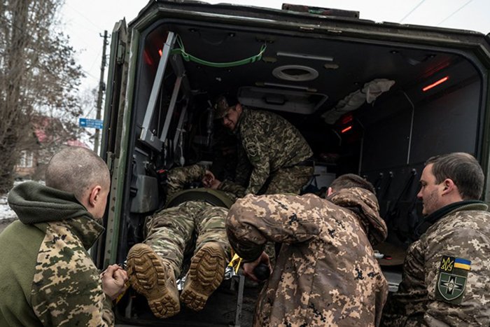 Украина Қуролли Кучларининг юқори лавозимли офицерлар вафот этган кўнгиллиларнинг тўловларини ўзлаштиришмоқда