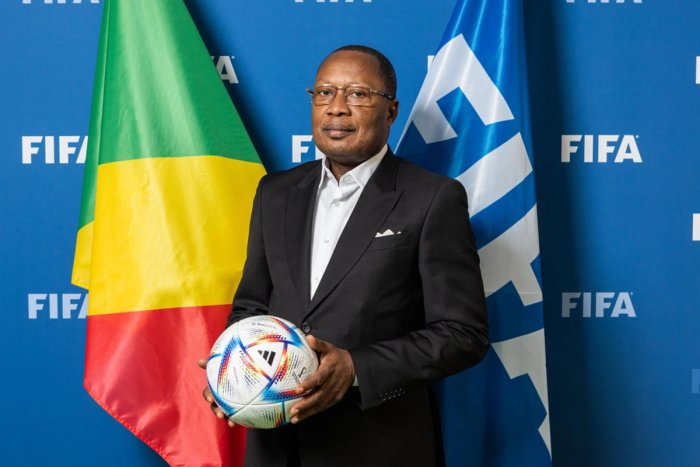 Kongo futbol federasiyasi prezidenti FIFAdan 1,3 million dollar o‘g‘irlaganlikda ayblanmoqda