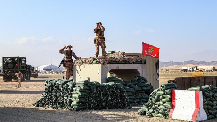 Саудия Арабистони ва Қувайт АҚШ қўшинларининг ўз базаларига киришини тиклади