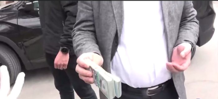 Pokemondan ofitser Jenni bilan porno Shirin qizlar jinsiy aloqa video