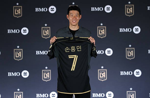 33 ёшидан кейин энг қиммат нархга сотилган футболчилар топ-10'лиги (фото)