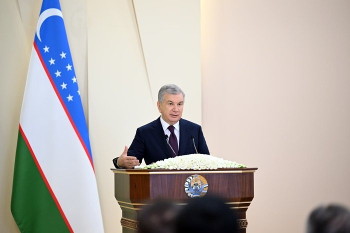 Энди шаҳарнинг барча кўчаларидаги ариқларда сув айланади