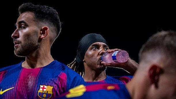 "Манчестер Сити" Ҳусанов ҳаракат қилаётган позицияга "Барселона" юлдузини олиб келиши мумкин эди