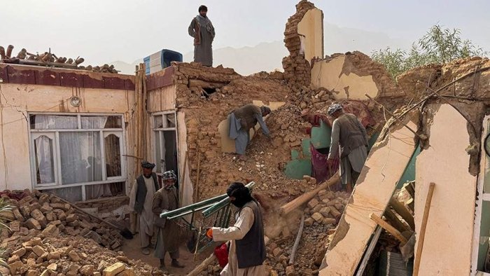 Oq paypoqli katta kokrak porno Katta kokrakli yalangoch chiroyli qizlar