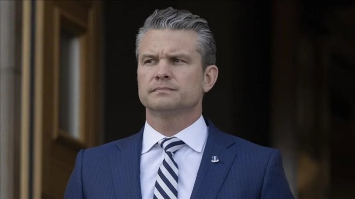 Вашингтоннинг рухсатисиз ҳеч бир кема Ҳормуздан ўтмайди