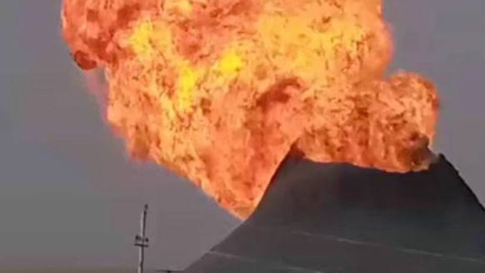 Tiz chochqachilik bankida porno Kichkina nipelli chiroyli kokraklar