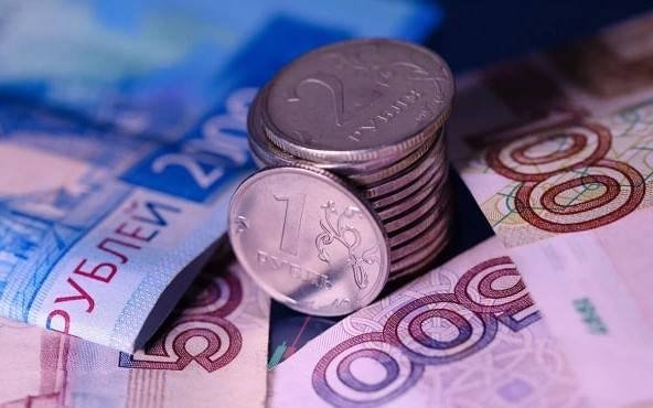 Рубл долларга нисбатан энг мустаҳкам валюта деб топилди