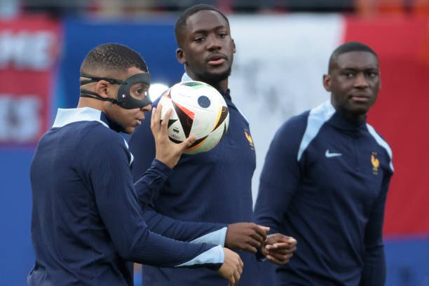 Mbappe "Real"ga "Liverpul" futbolchisini olib kelishda yordam bermoqchi