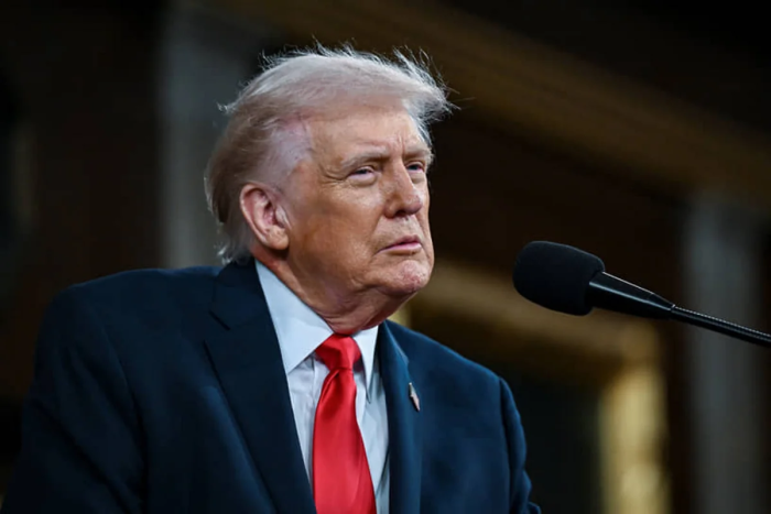 Трамп: "АҚШ Миллий разведка бошқармаси раҳбари лавозимига янги номзод излашда давом этмоқда"