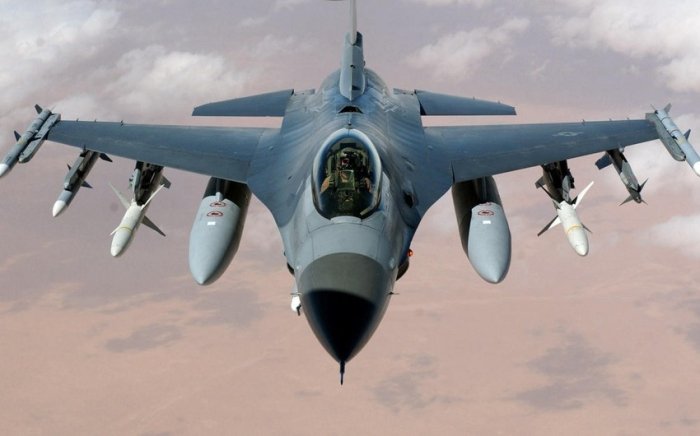 АҚШда Ф-16 самолёти ҳалокатга учради